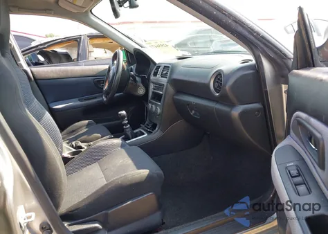 2005 Subaru Impreza Wrx Sti z USA, uszkodzony, nr VIN JF1GD70625L521121